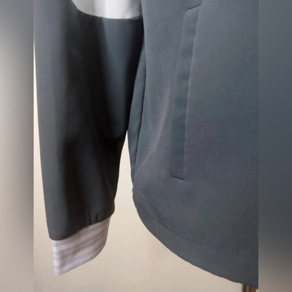 Avia Colorblock Hooded Windbreaker Pullover Women’s M (8-10) - Picture 9 of 12